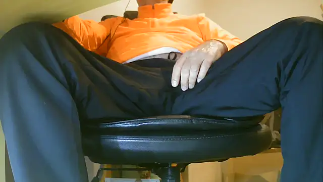 schlueppee64 online show from 03/27/26, 08:19