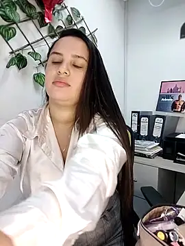 Snapshot of Victoria_Poncce1 chatting on 02/25/26, 01:21 Victoria Poncce1 online show from 02/25/26, 01:21