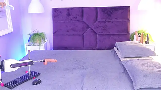 Yasminbrattz online show from 04/23/26, 11:31