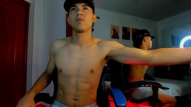 Snapshot of Liamsubtle01 chatting on 02/10/26, 11:25 Liamsubtle01 online show from 02/10/26, 11:25