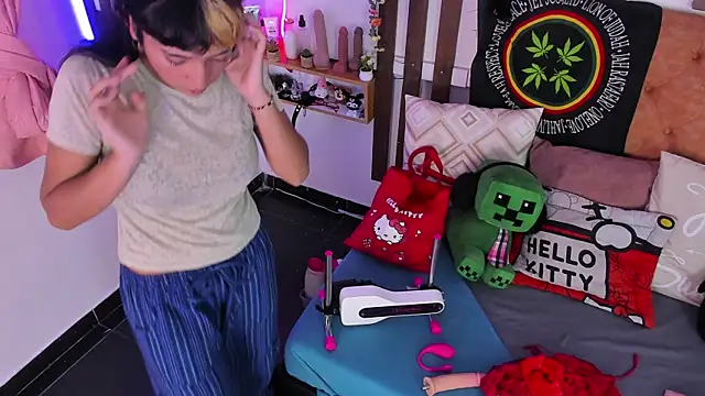 MeowMota  online show from 05/08/26, 06:13