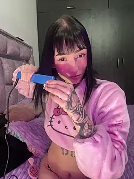 Snapshot of dulce-katt chatting on 02/23/26, 11:24 dulce-katt online show from 02/23/26, 11:24