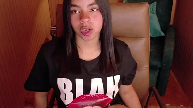 SofiaMante  online show from 02/25/26, 10:08