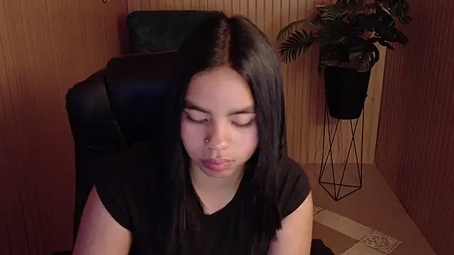 SofiaMante  online show from 03/17/26, 09:51