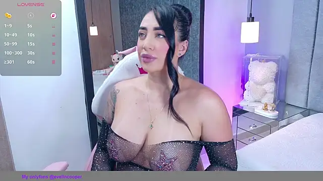 Snapshot of _evelincooper chatting on 03/12/26, 09:32 evelincooper online show from 03/12/26, 09:32