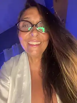 Snapshot of Annalua73 chatting on 01/08/26, 11:29 Annalua73 online show from 01/08/26, 11:29