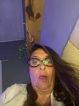 Snapshot of Annalua73 chatting on 01/09/26, 03:26 Annalua73 online show from 01/09/26, 03:26