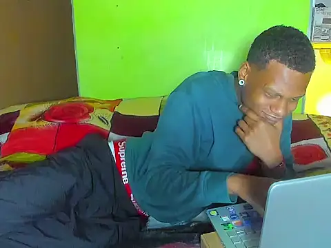 aunstin mohamme online show from 03/27/26, 04:18