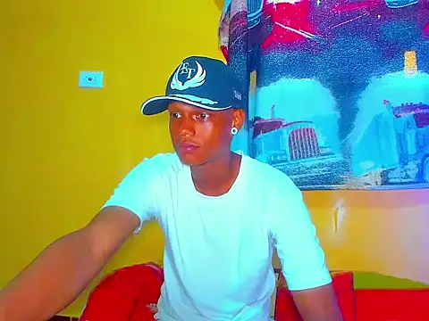 aunstin mohamme online show from 04/18/26, 07:58