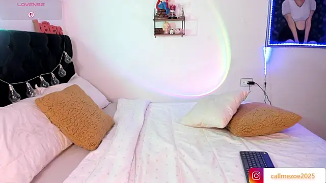 zoe siren online show from 02/12/26, 12:27