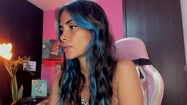 azula lillet online show from 02/14/26, 11:45