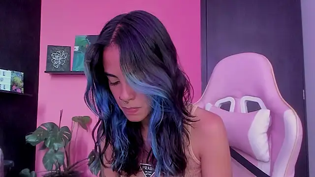 azula lillet online show from 04/22/26, 03:24