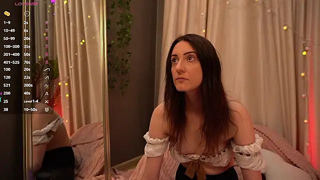 Snapshot of Ruby_blossom_ chatting on 02/19/26, 06:09 Ruby blossom online show from 02/19/26, 06:09