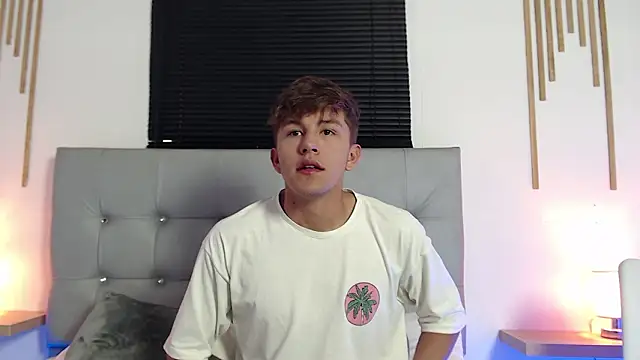 Snapshot of johnny_blake_ chatting on 01/16/26, 06:45 johnny blake online show from 01/16/26, 06:45