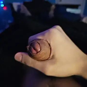 Snapshot of AnonymousTwinkie chatting on 01/15/26, 01:48 AnonymousTwinkie online show from 01/15/26, 01:48