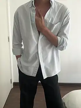 Dickieplay001 online show from 04/05/26, 06:21