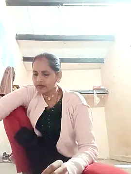 Snapshot of Hasmi_hot09 chatting on 02/22/26, 02:04 Hasmi hot09 online show from 02/22/26, 02:04