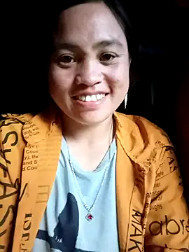 Snapshot of Lyyylina chatting on 05/25/26, 11:27 Lyyylina online show from 05/25/26, 11:27