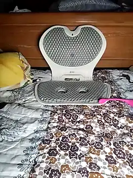 Zu naa online show from 04/18/26, 07:07