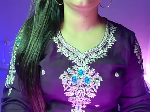 Snapshot of CutieVibe01 chatting on 02/19/26, 06:15 CutieVibe01 online show from 02/19/26, 06:15