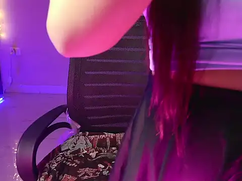 Snapshot of CutieVibe01 chatting on 02/21/26, 02:07 CutieVibe01 online show from 02/21/26, 02:07