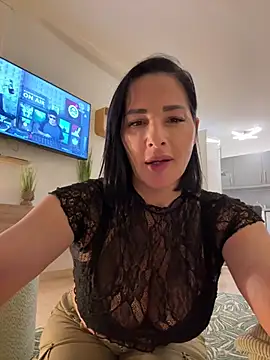 Maya-www online show from 02/15/26, 05:31