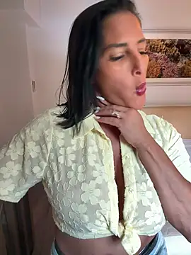 Maya-www online show from 04/22/26, 05:03