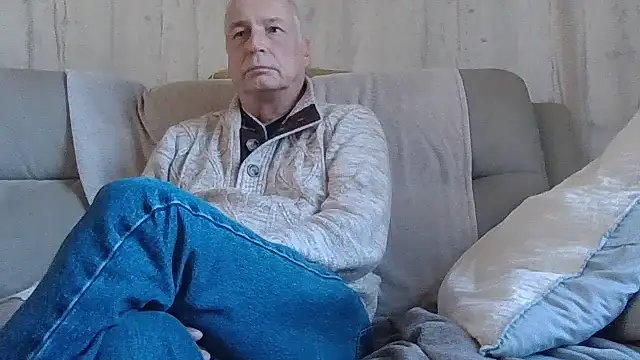 Helinetrav online show from 03/01/26, 10:06