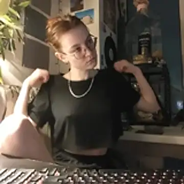 Snapshot of Shy_Bamby chatting on 02/25/26, 07:45 Shy Bamby online show from 02/25/26, 07:45