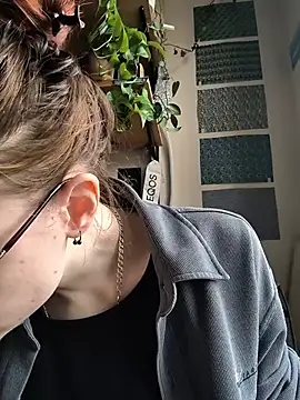 Shy Bamby online show from 05/30/26, 08:44
