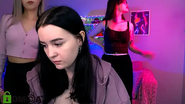 monica xcx online show from 04/11/26, 07:18