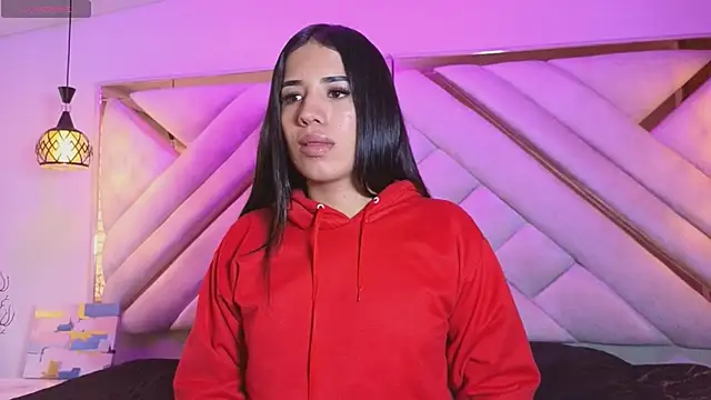 zoevg online show from 04/16/26, 12:39