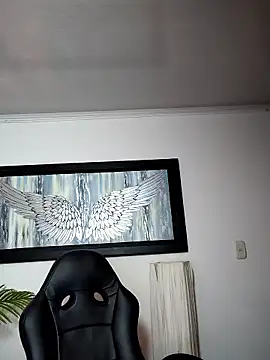 Snapshot of VictoriaPaker chatting on 01/12/26, 11:37 VictoriaPaker online show from 01/12/26, 11:37