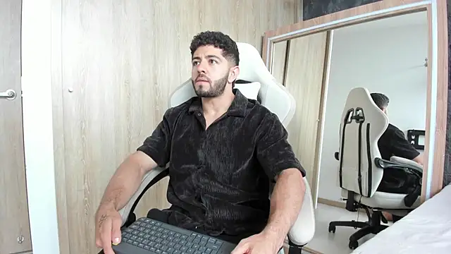 Thiago moretti online show from 07/20/26, 10:23
