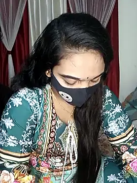 Snapshot of Ms_Zara90 chatting on 01/14/26, 04:23 Ms Zara90 online show from 01/14/26, 04:23