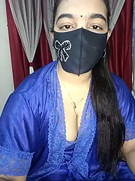 Snapshot of Ms_Zara90 chatting on 01/18/26, 04:44 Ms Zara90 online show from 01/18/26, 04:44