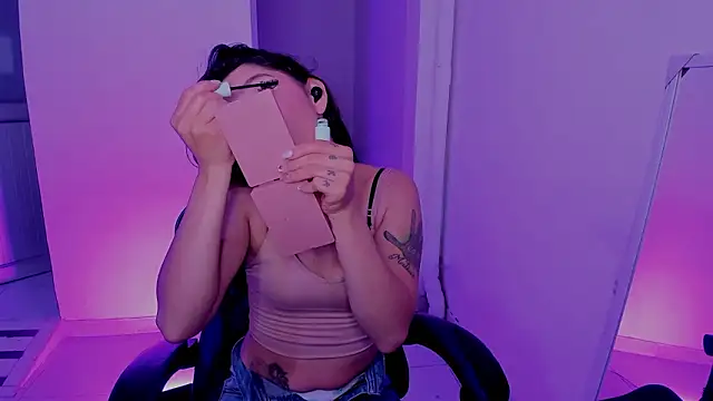 Snapshot of Nathasha_bdsm_ chatting on 02/23/26, 01:08 Nathasha bdsm online show from 02/23/26, 01:08