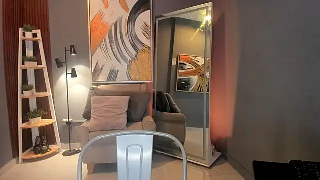 ailann  online show from 04/21/26, 07:50