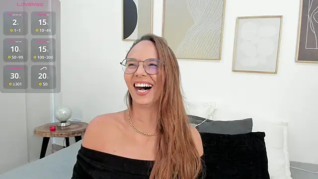 Julianneharris online show from 04/24/26, 02:52