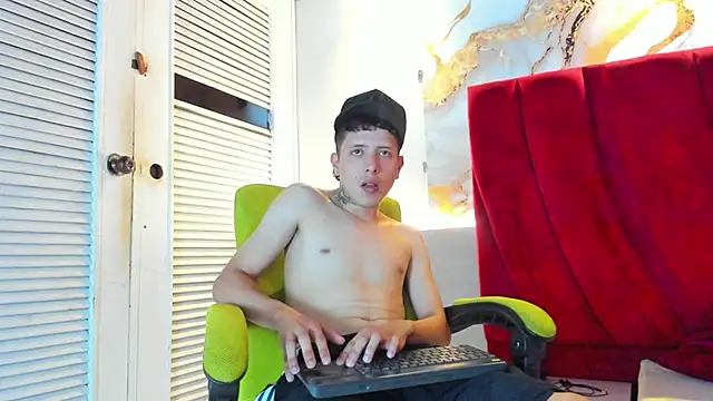 ESTEBAN 2102 online show from 01/10/26, 07:48