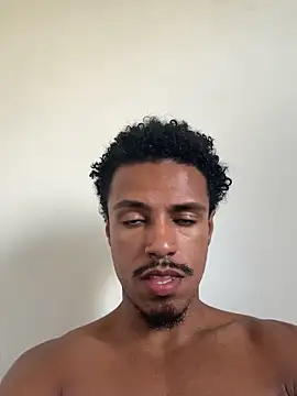 Snapshot of LorenzoBlack27 chatting on 03/01/26, 09:06 LorenzoBlack27 online show from 03/01/26, 09:06