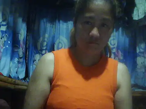 Snapshot of lovelyxxx88 chatting on 02/13/26, 07:43 lovelyxxx88 online show from 02/13/26, 07:43