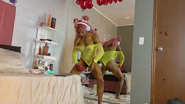 DaniaMarcell online show from 03/21/26, 05:01