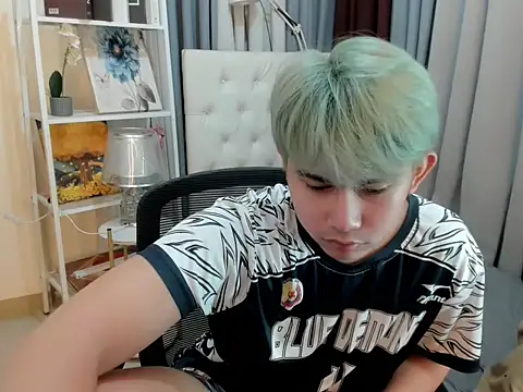 davincihugecock online show from 04/08/26, 05:24