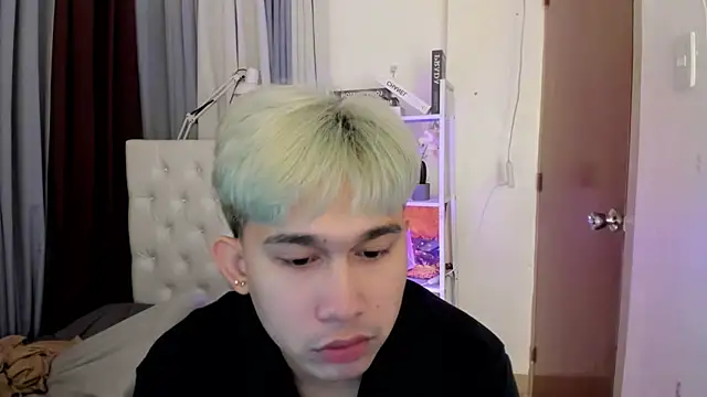 davincihugecock online show from 04/18/26, 07:58