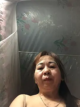 -Mery- online show from 04/18/26, 07:40