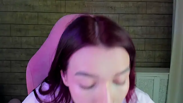 Snapshot of VanessaVienne chatting on 05/16/26, 04:06 VanessaVienne online show from 05/16/26, 04:06