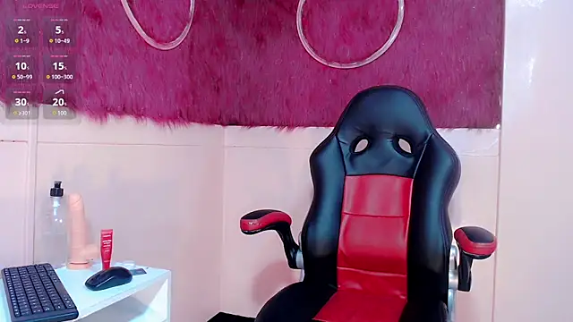 Isabella Kirk online show from 02/04/26, 07:31