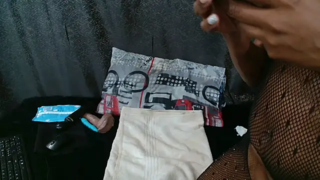 Amanda April online show from 03/29/26, 03:23