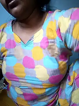 Desi Nil pori online show from 01/18/26, 04:27